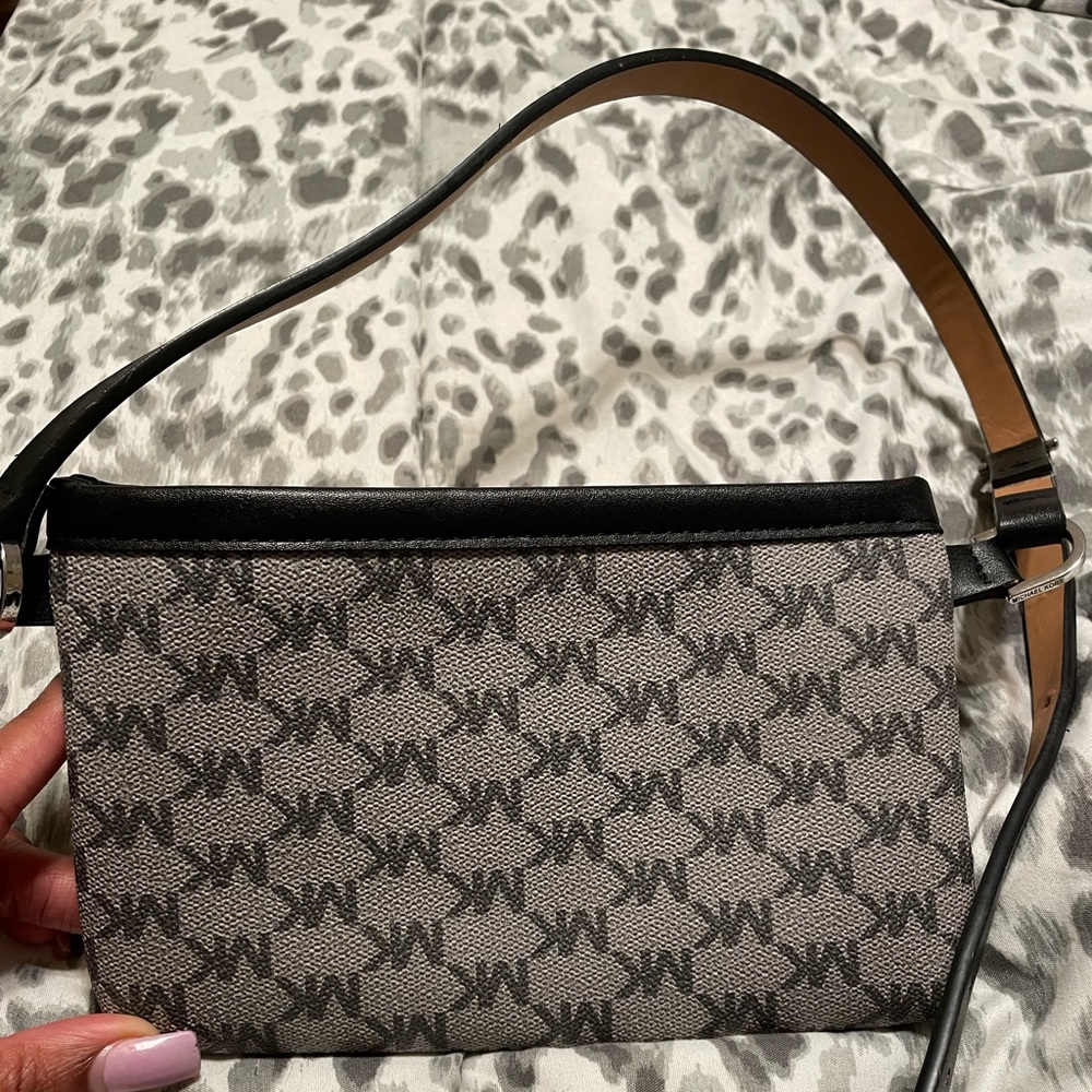 Michael Kors belt bag Fanny pack NWOT